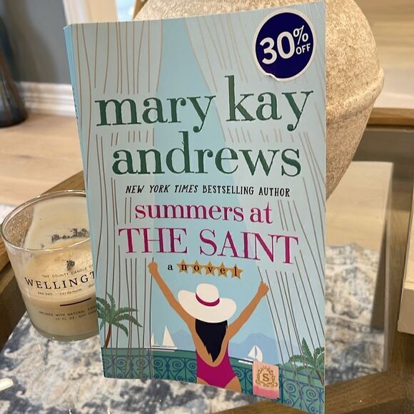 Mary Kay Andrews - Summers at the Saint: A Novel - Picture 2 of 6